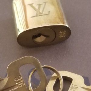 Louis Vuitton Authentic Vintage Bag Lock